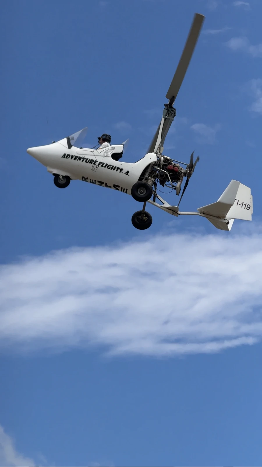 AdventureFlights ELA 07 gyrocopter in flight